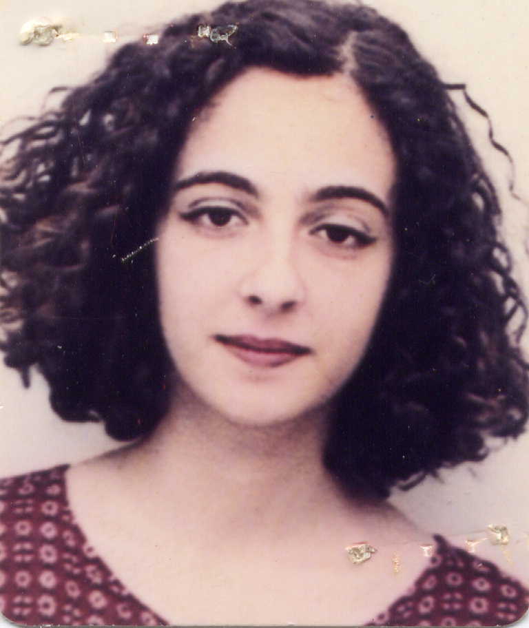 foto strappata dalla carta d'identit� degli anni '90